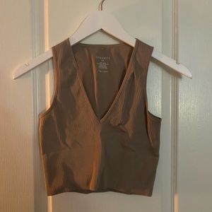 BEIGE DYNAMITE CROP TOP